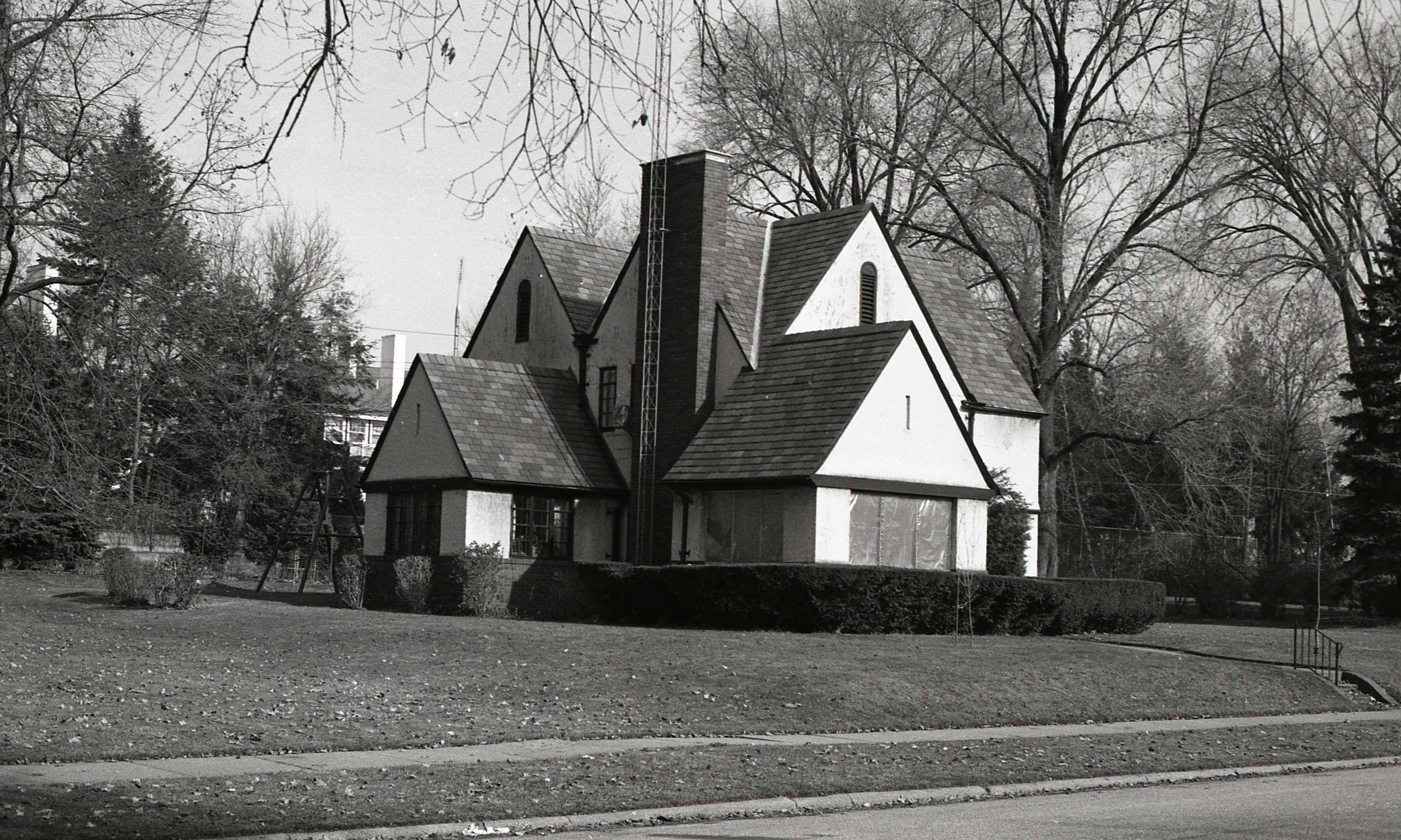 1225 East Wayne Street North